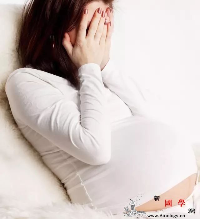 女性在怀孕期间感冒怎么办？_低烧-退烧-服用-准妈妈-
