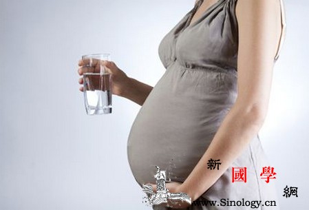 孕期要怎么喝水呢？这些喝水习惯要牢记！_还可以-孕期-饭后-水分-