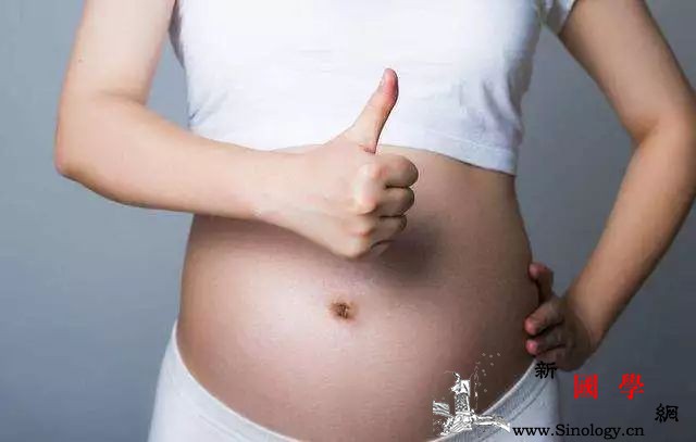 孕妇爱摸大肚子好吗？如何正确的抚摸孕肚和宝宝_触觉-胎儿-孕妇-抚摸-