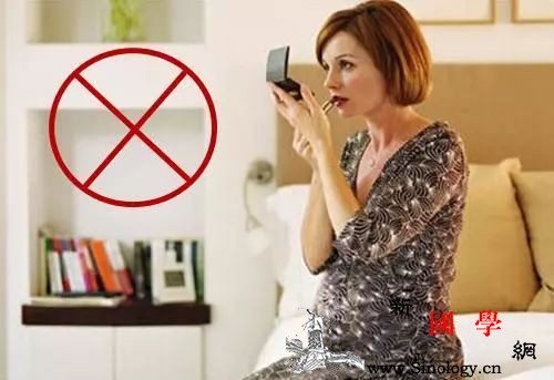 怀孕了准妈该怎么选择安全的化妆品呢？_孕妇-纯天然-准妈妈-化妆品-