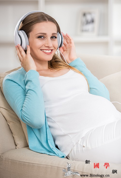 怀孕几个月开始补钙呢？孕妇补钙别轻信骨头汤_钙片-孕期-孕妇-补钙-