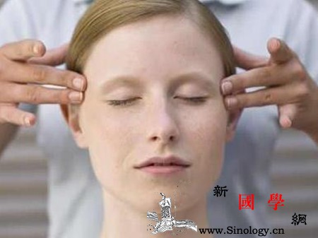 孕妇头痛怎么按摩按摩这几处有效缓解头痛_耳轮-印堂-拇指-孕妇-