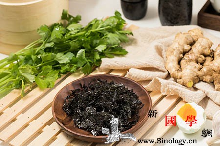 怀孕四个月吃什么好怀孕四个月食谱_酸菜-倒入-四个月-玉米-